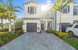 20302 NW 6th Pl, Miami Gardens, FL 33169