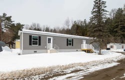59 3rd Street, St. Johnsbury, VT 05819