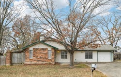 102 Stubblefield Dr, Elgin, TX 78621