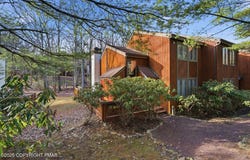 54 Doe Run, Lake Harmony, PA 18624