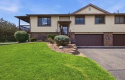 5591 Donegal Drive, Shoreview, MN 55126