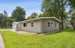 403 7th Ave SE, Independence, IA 50644