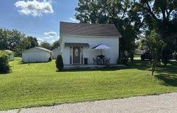 1104 N Oak Street, Buffalo, MO 65622