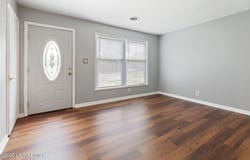 4916 Shumake Ct, Louisville, KY 40218