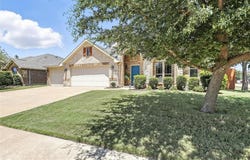 1344 Hearthstone Drive, Burleson, TX 76028