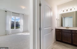 72 CAMDEN CIRCLE, LA PLATA, MD 20646