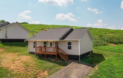 3445 Parker Blvd, Kodak, TN 37764