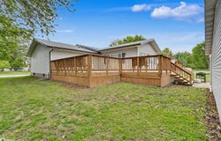 110 S Cooper St, Stronghurst, IL 52601