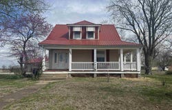 902 N Cedar, Sedalia, MO 65301