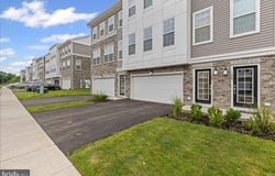122 ADA HIGHTOWER AVE, PENNINGTON, NJ 08534