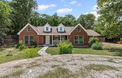 4818 Blue Water Circle, Granbury, TX 76049