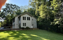 430 S Oakwood Rd, Troutville, VA 24175