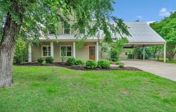 1111 College Avenue, Glen Rose, TX 76043