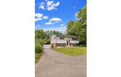 1129 Armstrong Mill Road, Lexington, KY 40517