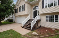 5804 Hillandale Road, Davenport, IA 52806