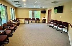 7297 Glenn Highway, Cambridge, OH 43725