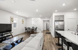 2214 Daimler St, Lathrop, CA 95330