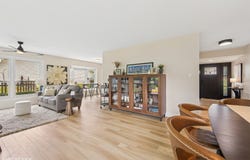 21w705 Glen Valley Drive, Glen Ellyn, IL 60137