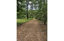 471302 E 923rd Road, Stilwell, OK 74960