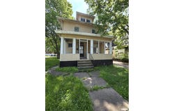 1310 N SHERIDAN Road, Peoria, IL 61606