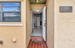 9401 NW 14th Ct, Pembroke Pines, FL 33024