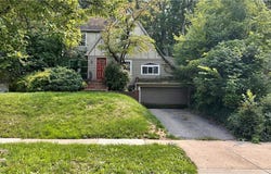 3582 Meadowbrook Boulevard, University Heights, OH 44118