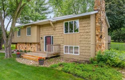 422 Oak Park Boulevard, Cedar Falls, IA 50613