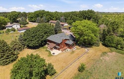 47649 Surrell St, Sioux Falls, SD 57104