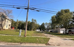 508  Vincennes, Flora, IL 62839
