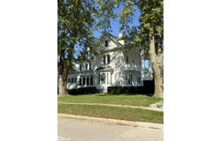 406 Jackson Street, Brooklyn, IA 52211