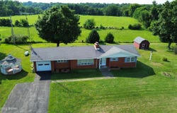 1829 Peck Pike Rd, Milton, KY 40045