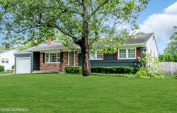 44 Williamsburg Drive, Toms River, NJ 08755