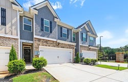 102 Hampton Circle, Mcdonough, GA 30253