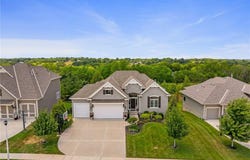 6714 Arapahoe Drive, Shawnee, KS 66226