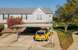 130 Country Trace Court, St Peters, MO 63304