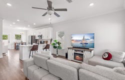 8 Alexander Way, Freeport, FL 32439