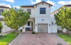 3471 W 110th St, Hialeah, FL 33018-2179