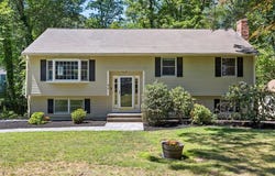 4 Revolutionary Road, Acton, MA 01720