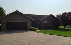 3491 E Warren Circle Street, Vincennes, IN 47591