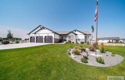 816 E 1580 N, Shelley, ID 83274