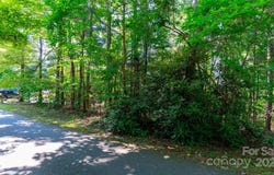 Glen Echo Circle, Saluda, NC 28773