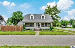 660 Mulberry Street, Clinton, IN 47842