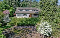 882 Hill Street, Jacksonville, OR 97530