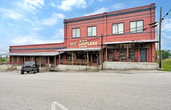 104 Hoxie ST, Coupland, TX 78615