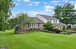 67 WOODLAND DR, SOUTHAMPTON, PA 18966