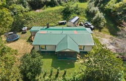 2724 State Route 580, Oil Springs, KY 41238