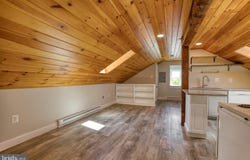 25 W 5TH Avenue, COLLEGEVILLE, PA 19426