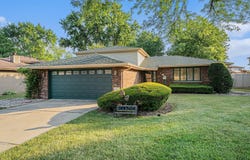 2320 Hickory Drive, Dyer, IN 46311