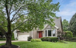 1722 NE Duchess Drive, Lee's Summit, MO 64086