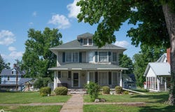 825 Clark Street, Warsaw, IL 62379